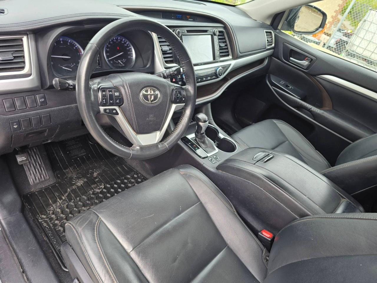2015 Toyota Highlander AWD 4DR XLE Photo