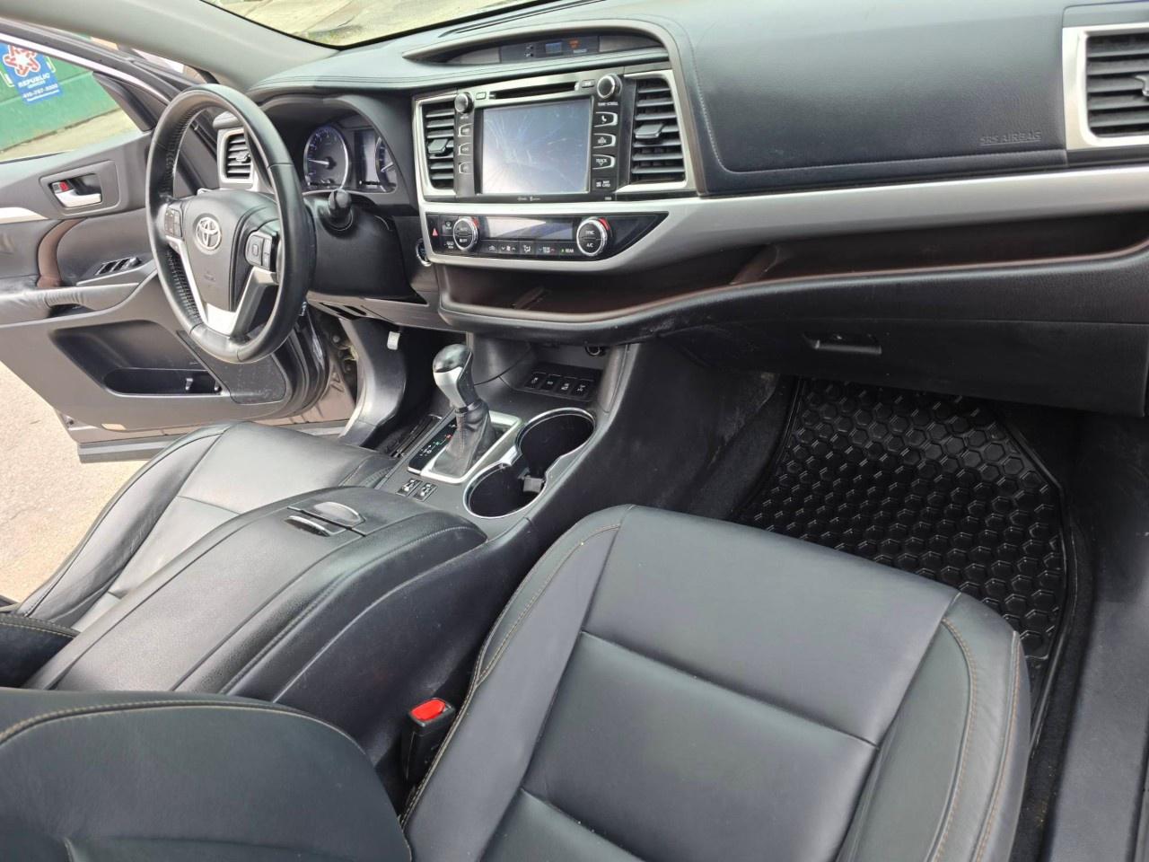 2015 Toyota Highlander AWD 4DR XLE Photo