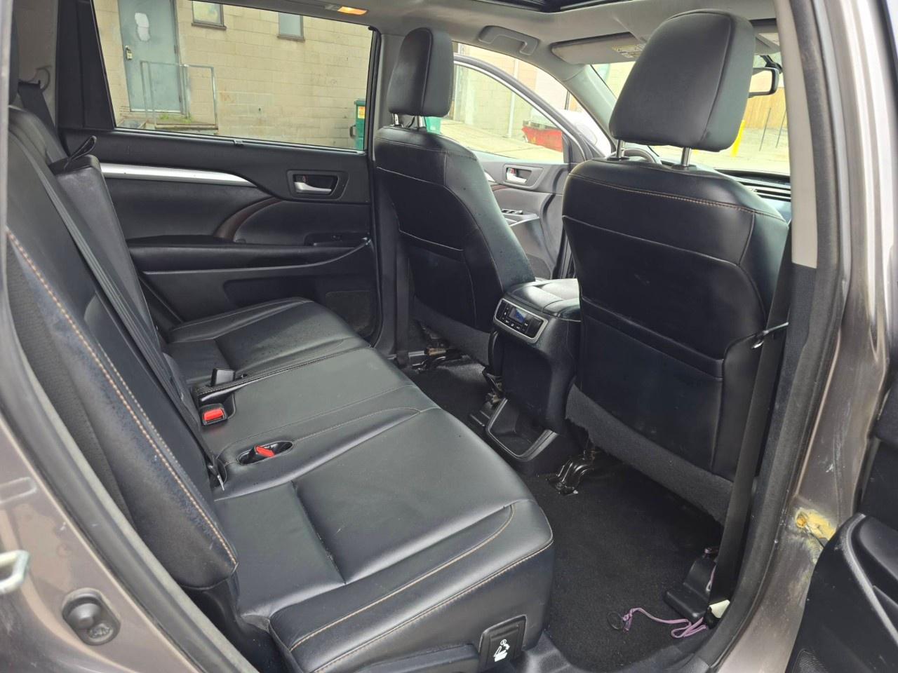 2015 Toyota Highlander AWD 4DR XLE Photo