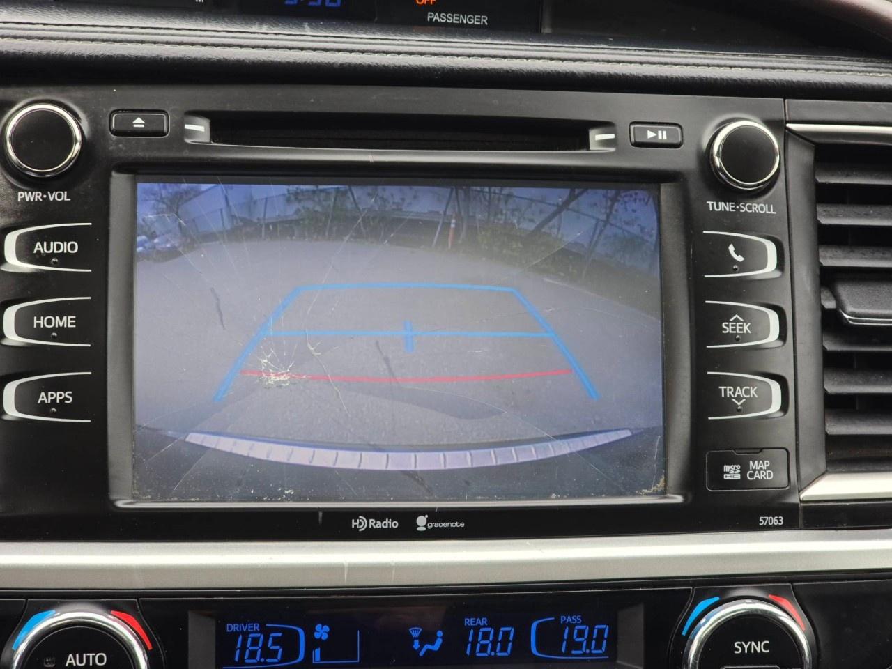 2015 Toyota Highlander AWD 4DR XLE Photo