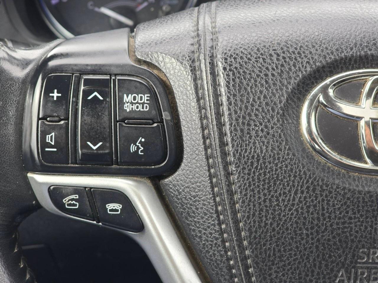 2015 Toyota Highlander AWD 4DR XLE Photo