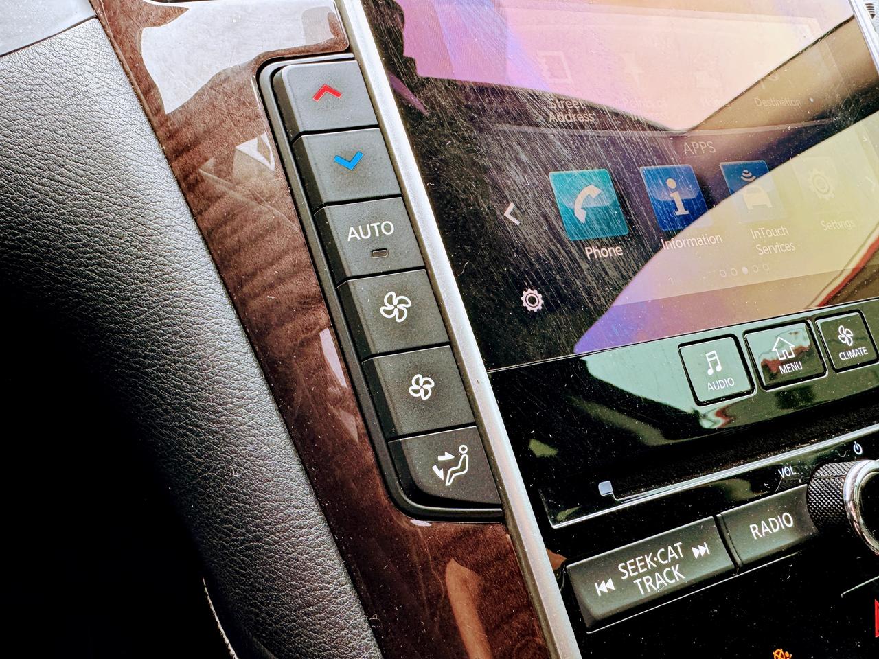 2016 Infiniti Q50 Premium Photo