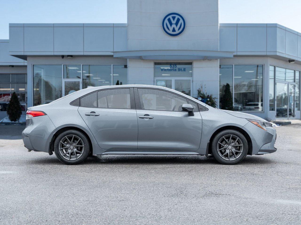 2023 Toyota Corolla LE Photo4