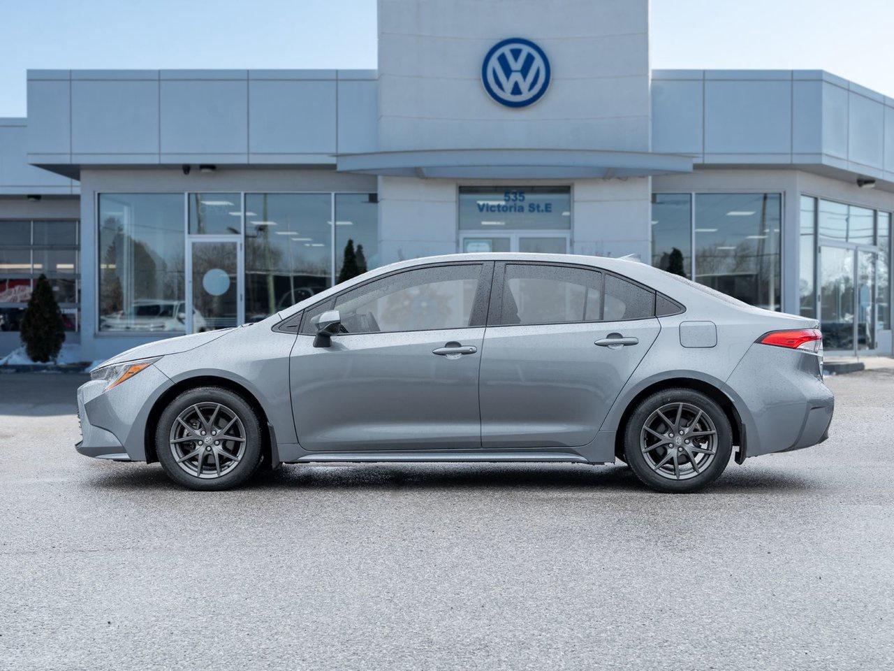 2023 Toyota Corolla LE Photo