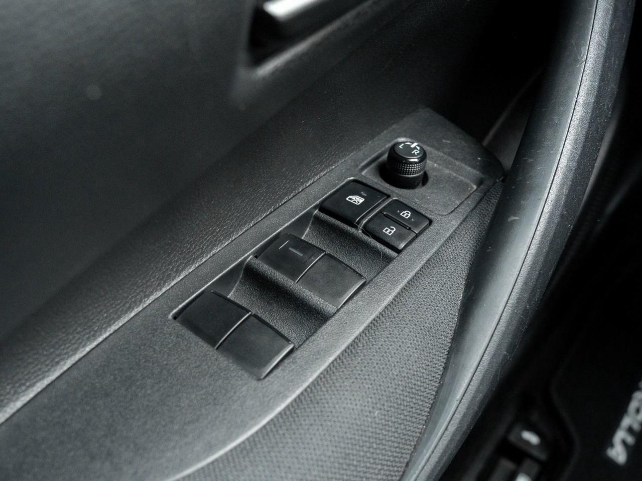 2023 Toyota Corolla LE Photo