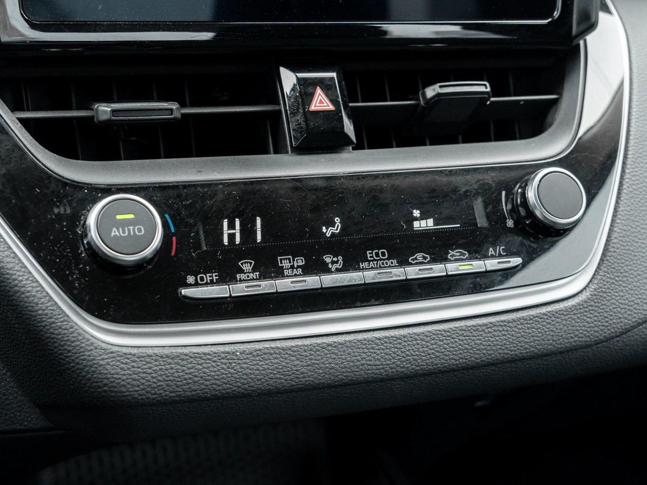 2023 Toyota Corolla LE Photo