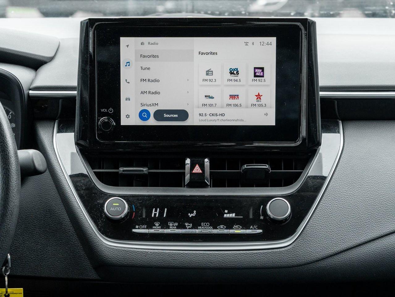 2023 Toyota Corolla LE Photo