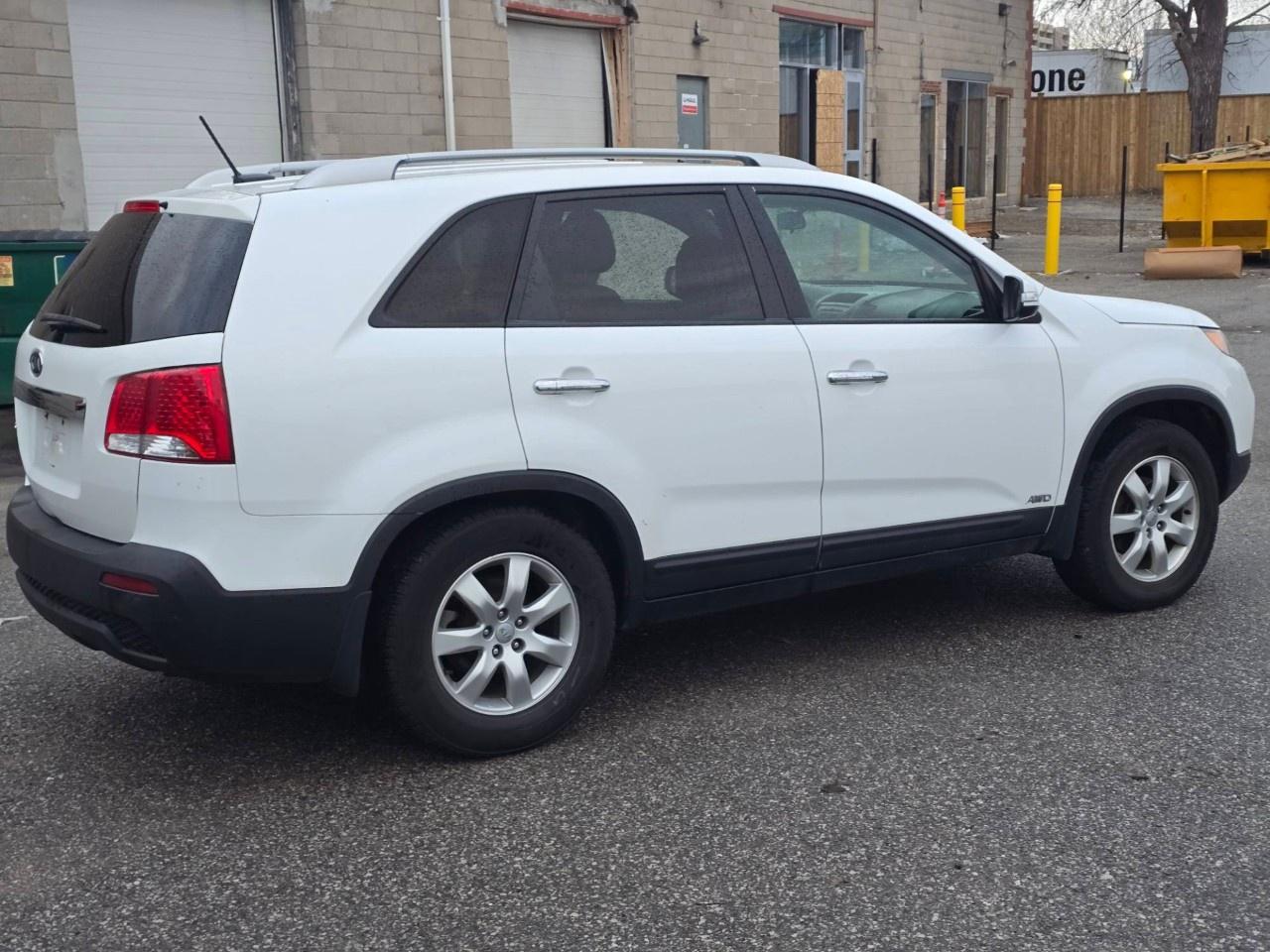 2013 Kia Sorento AWD 4dr I4 GDI Auto LX Photo3