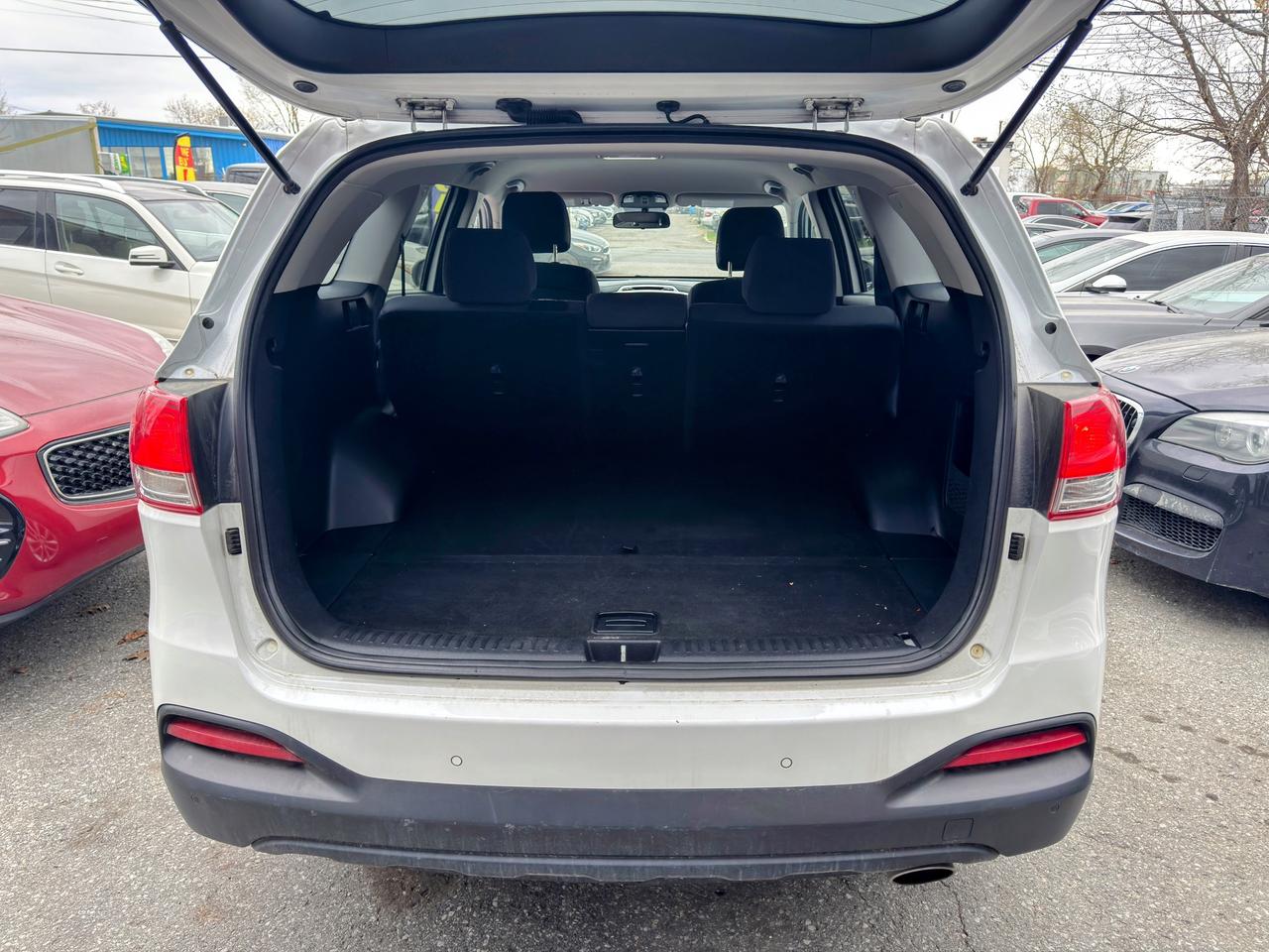 2017 Kia Sorento LX Photo