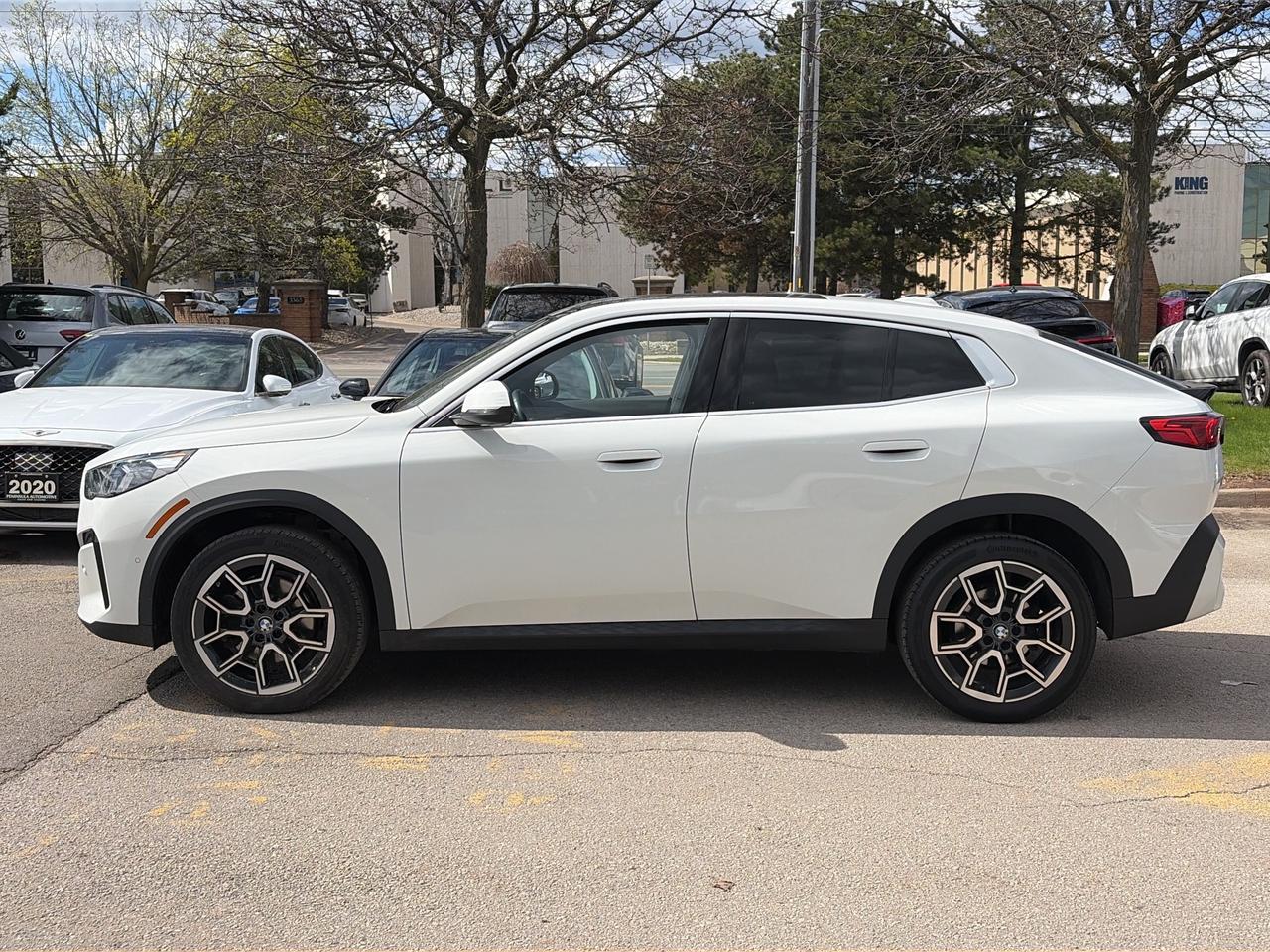 2025 BMW X2 PANOROOF, CARPLAY,ANDROID AUTO, REMOTE START, NAVI Photo4