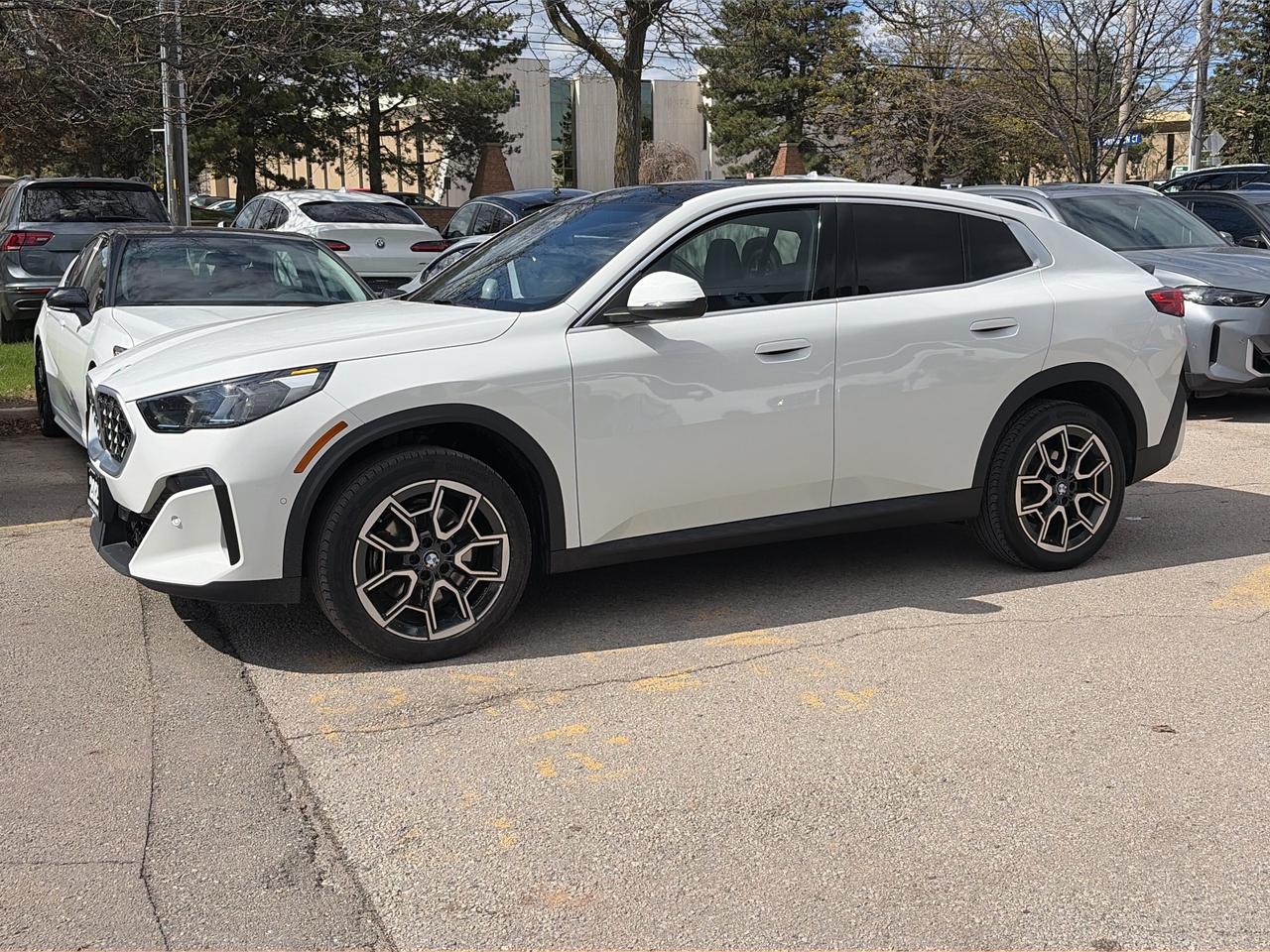 2025 BMW X2 PANOROOF, CARPLAY,ANDROID AUTO, REMOTE START, NAVI Photo