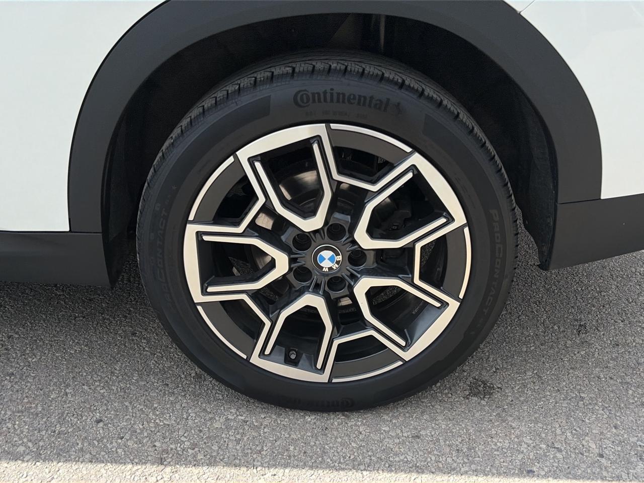 2025 BMW X2 PANOROOF, CARPLAY,ANDROID AUTO, REMOTE START, NAVI Photo