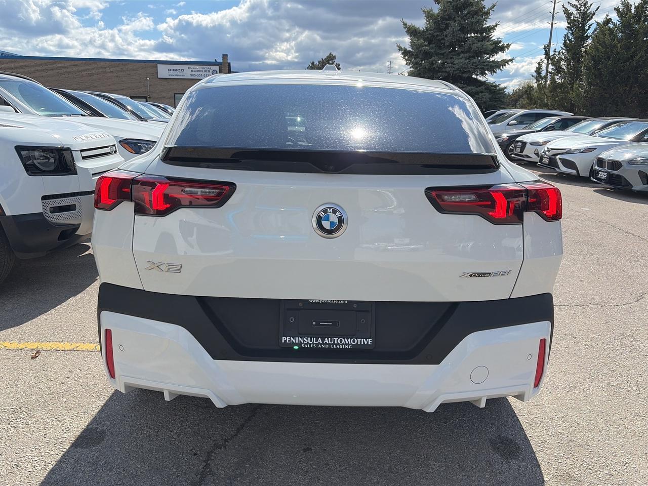 2025 BMW X2 PANOROOF, CARPLAY,ANDROID AUTO, REMOTE START, NAVI Photo