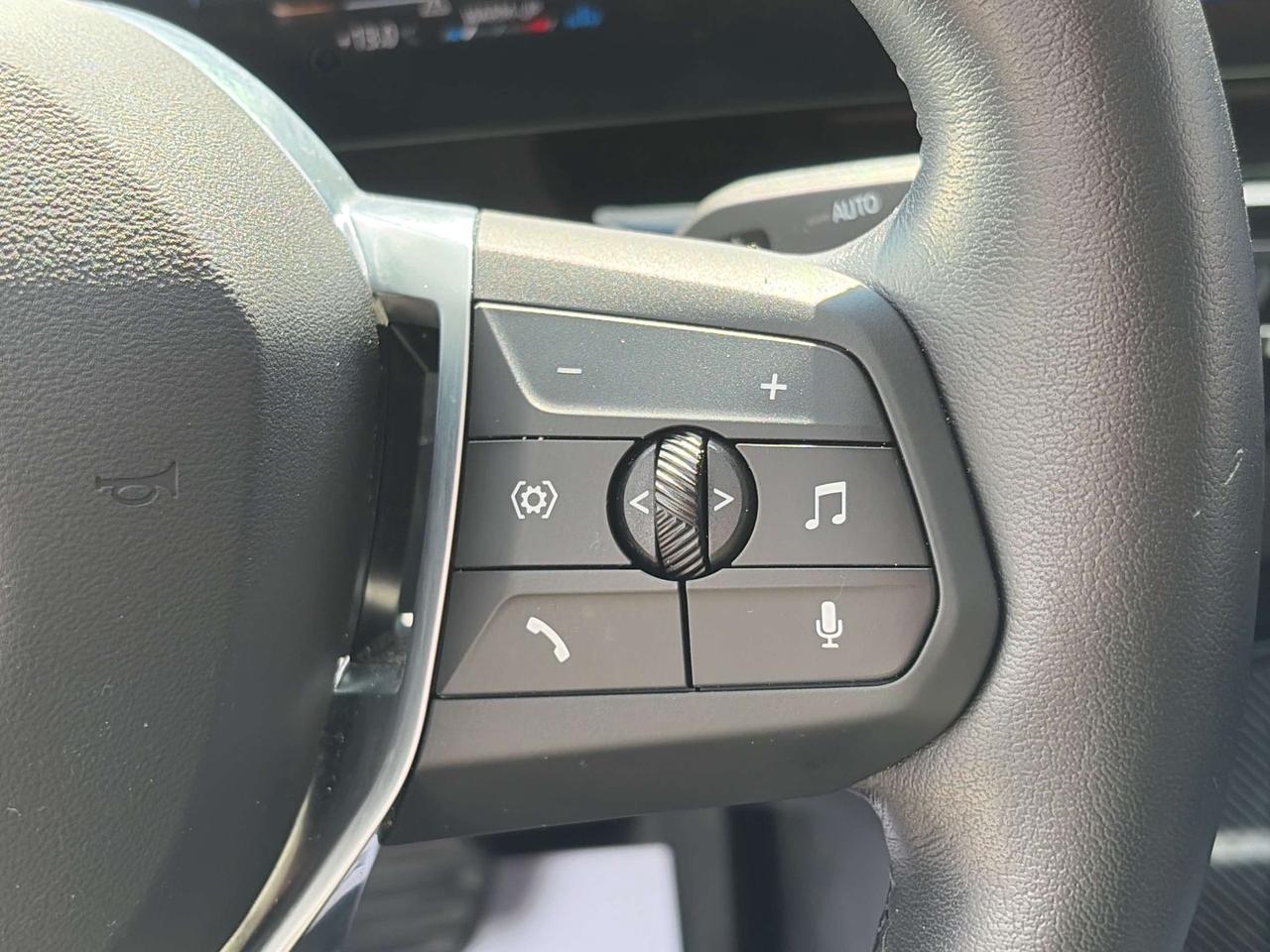 2025 BMW X2 PANOROOF, CARPLAY,ANDROID AUTO, REMOTE START, NAVI Photo
