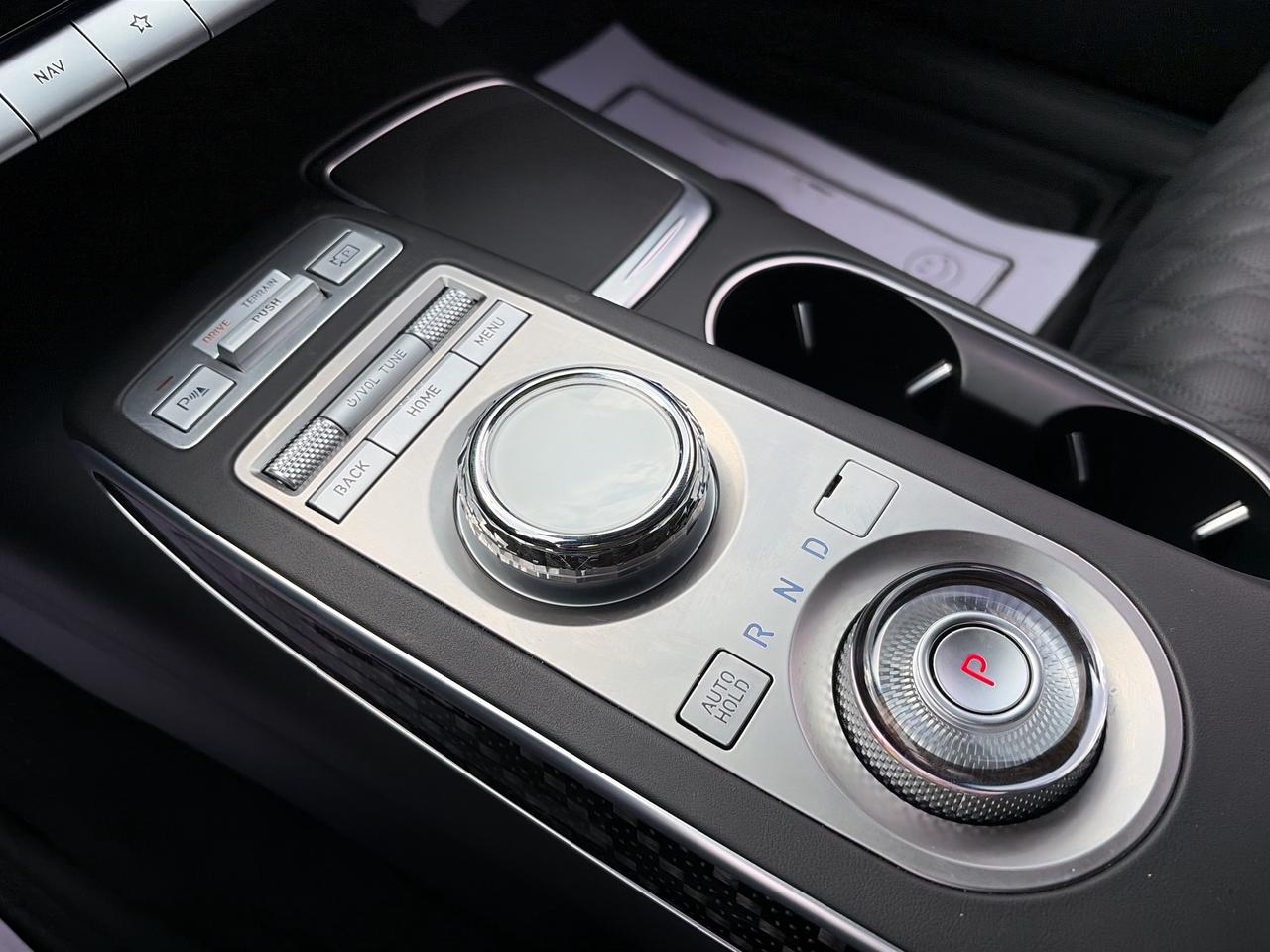 2024 Genesis GV70 3.5T SPORT PLUS W/LSD,REMOTE PARK,HEADS UP,360 CAM Photo