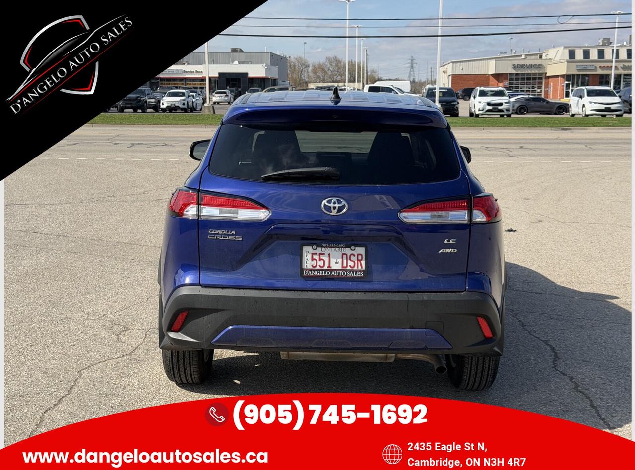 2025 Toyota Corolla Cross LE Photo