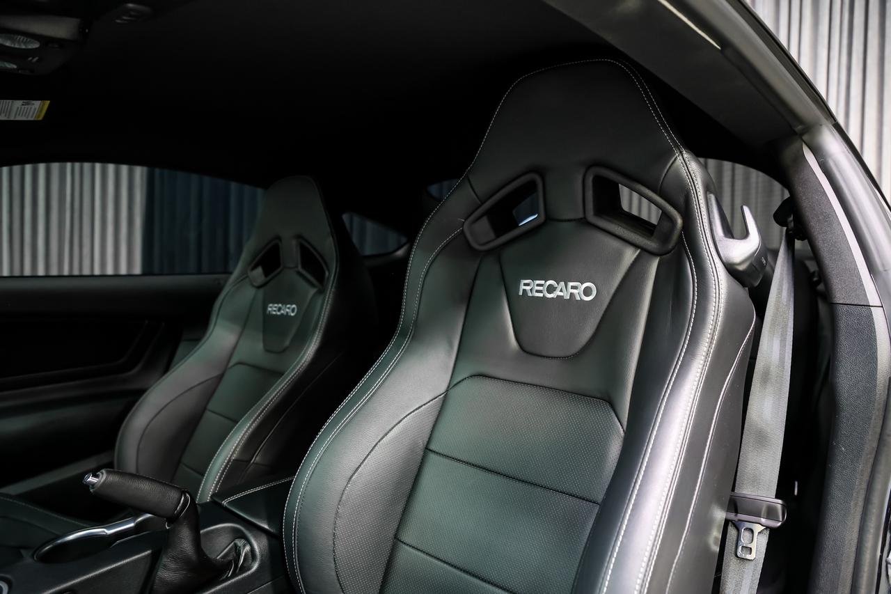 2022 Ford Mustang MACH 1 5.0L 470HP MANUAL HANDLINGPKG RECARO LOWKM Photo