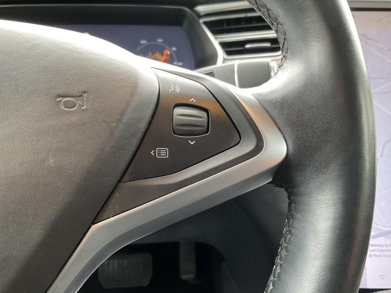 2017 Tesla Model S 75D - Photo