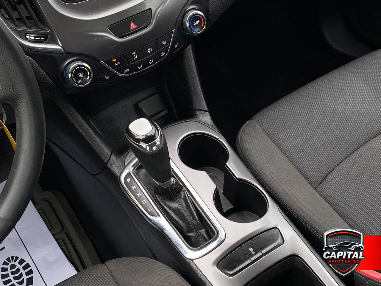 2017 Chevrolet Cruze LT Photo