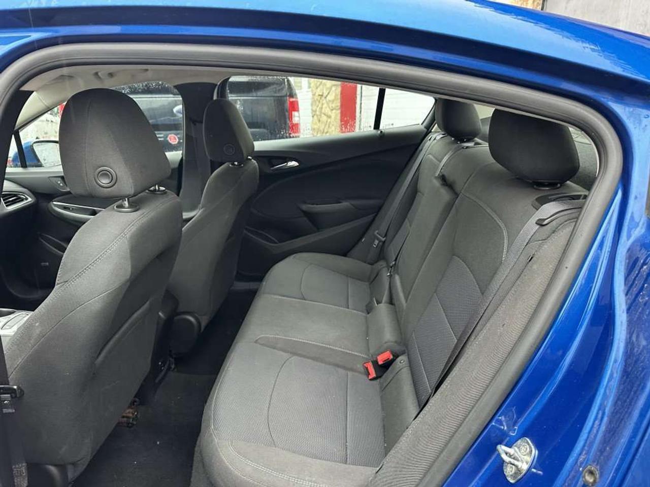 2017 Chevrolet Cruze LT Photo