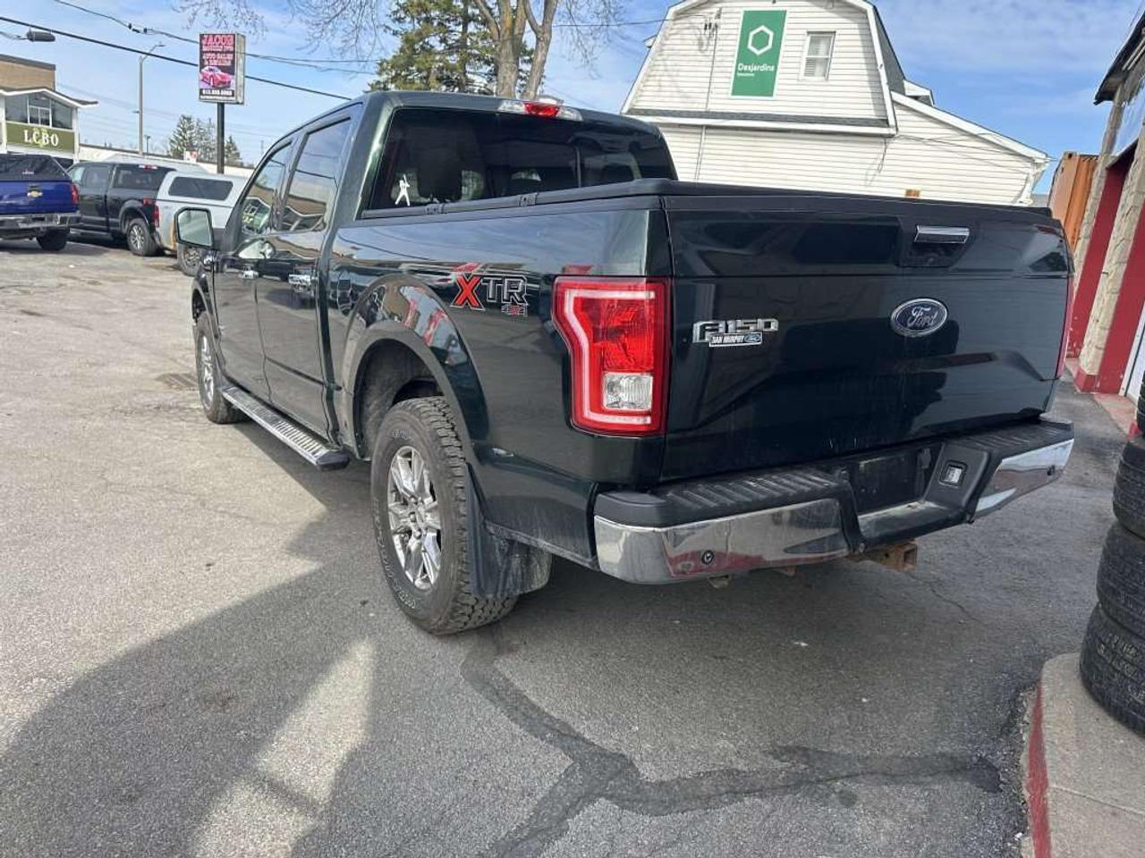2015 Ford F-150 XLT Photo