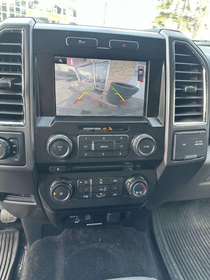 2015 Ford F-150 XLT Photo