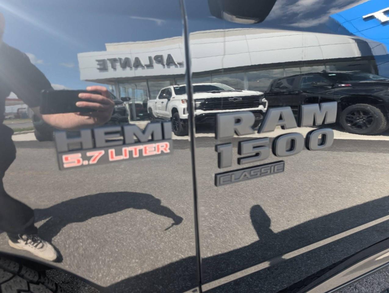 2022 RAM 1500 Classic SLT 4x4 Crew Cab 5'7" Box Photo