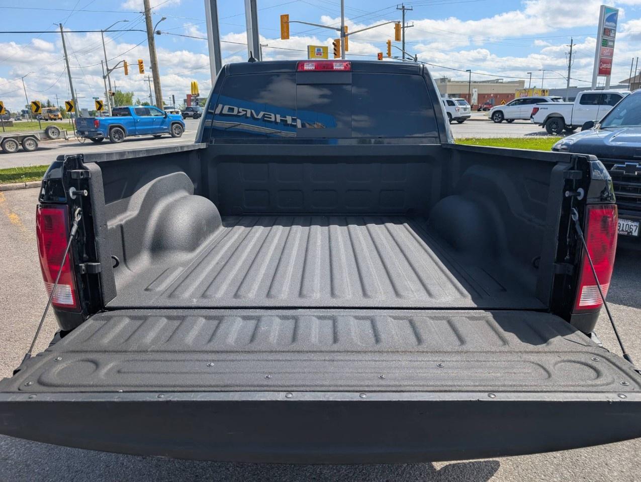 2022 RAM 1500 Classic SLT 4x4 Crew Cab 5'7" Box Photo
