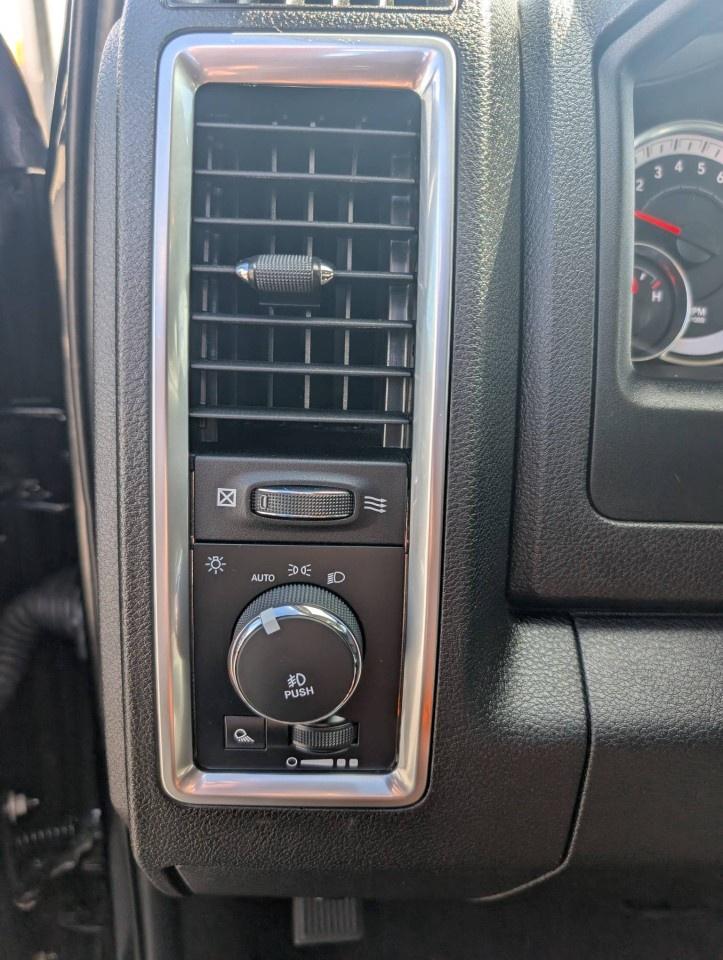 2022 RAM 1500 Classic SLT 4x4 Crew Cab 5'7" Box Photo