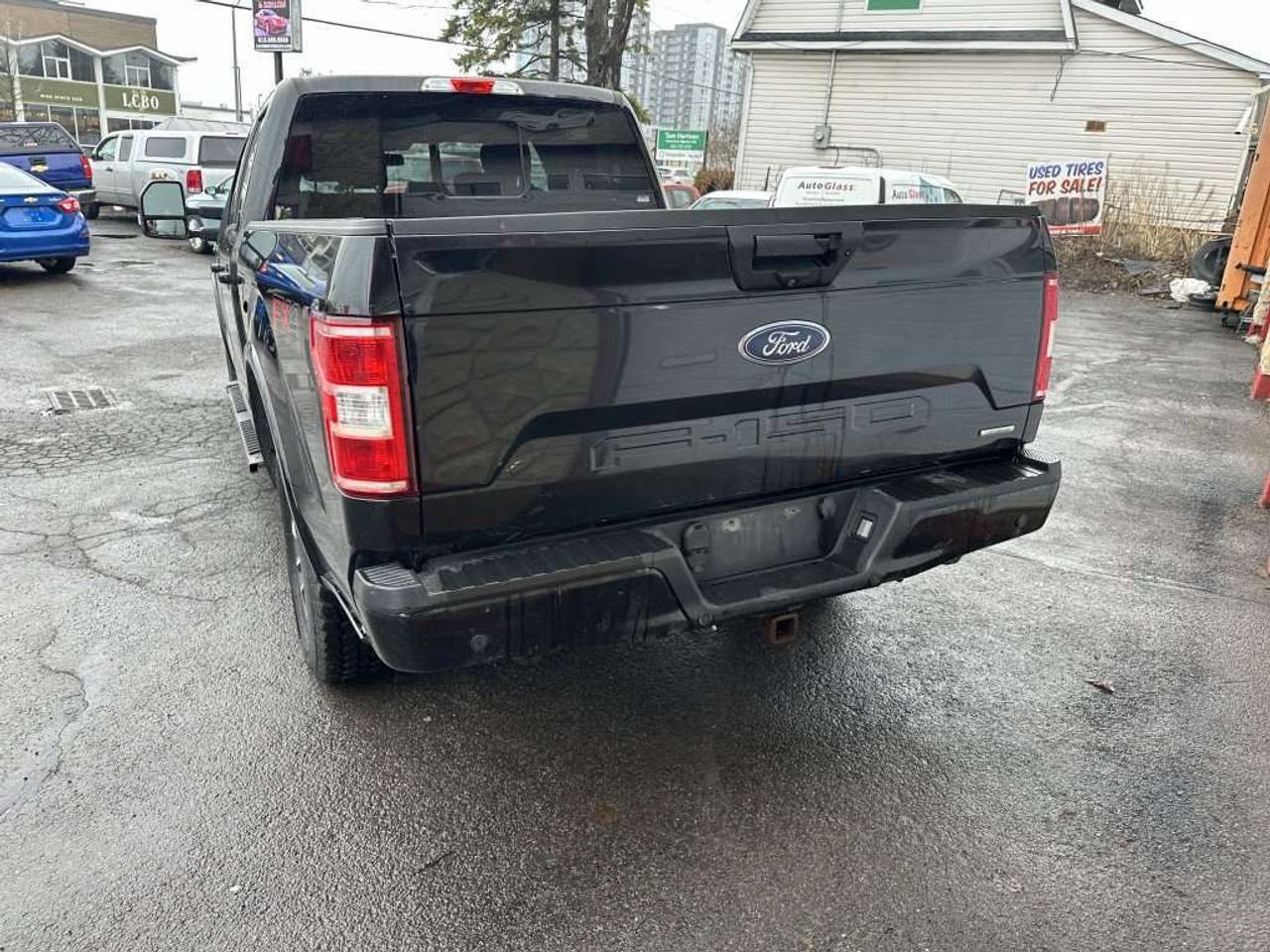 2019 Ford F-150 XLT Photo2