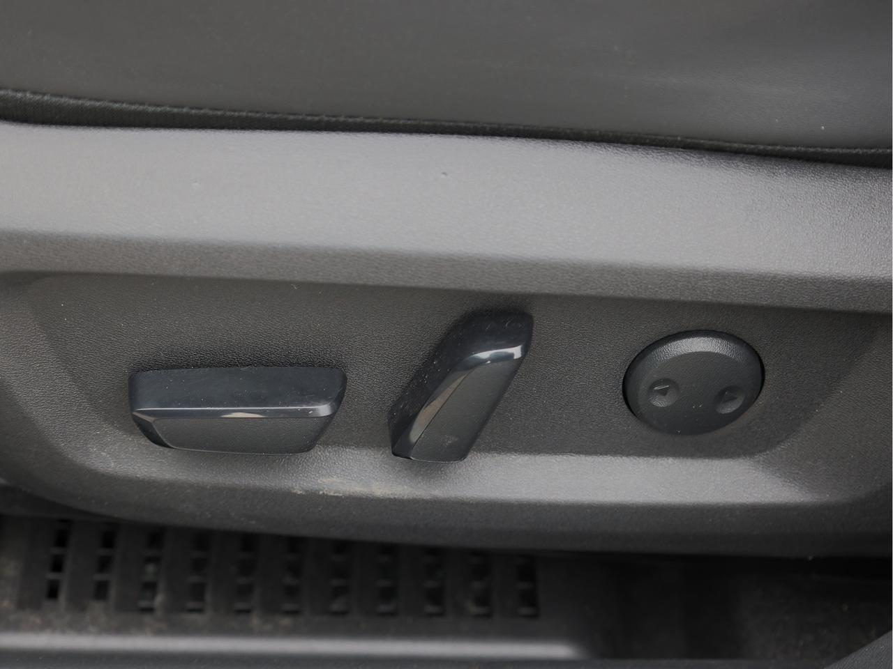 2023 Nissan Rogue SV Midnight Edition   Leather   Power Liftgate Photo