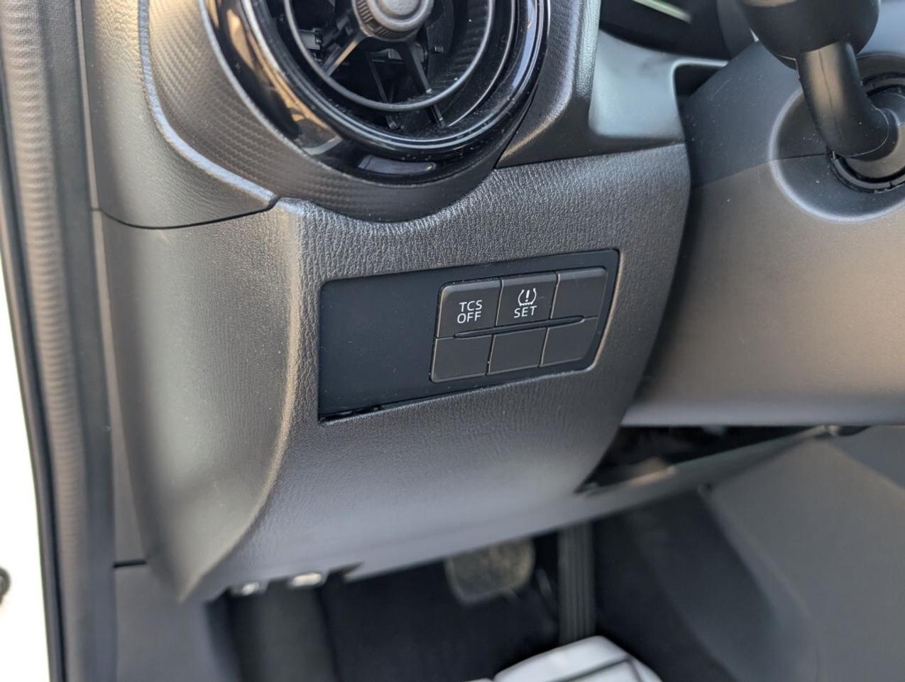 2016 Mazda CX-3 GX AWD   NAV   CAMERA Photo