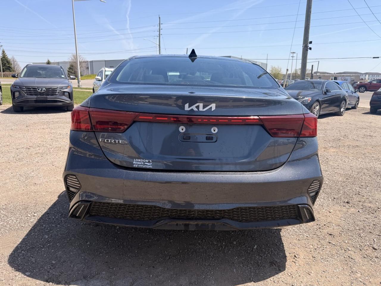 2022 Kia Forte EX   CAMERA   CARPLAY   HTD SEATS & STEERING Photo