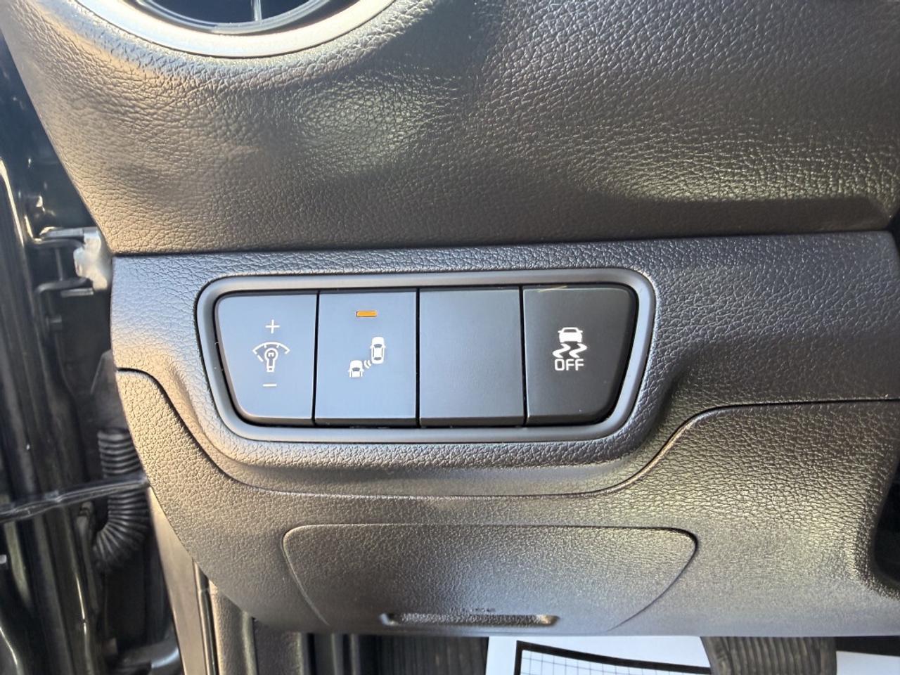 2022 Kia Forte EX   CAMERA   CARPLAY   HTD SEATS & STEERING Photo