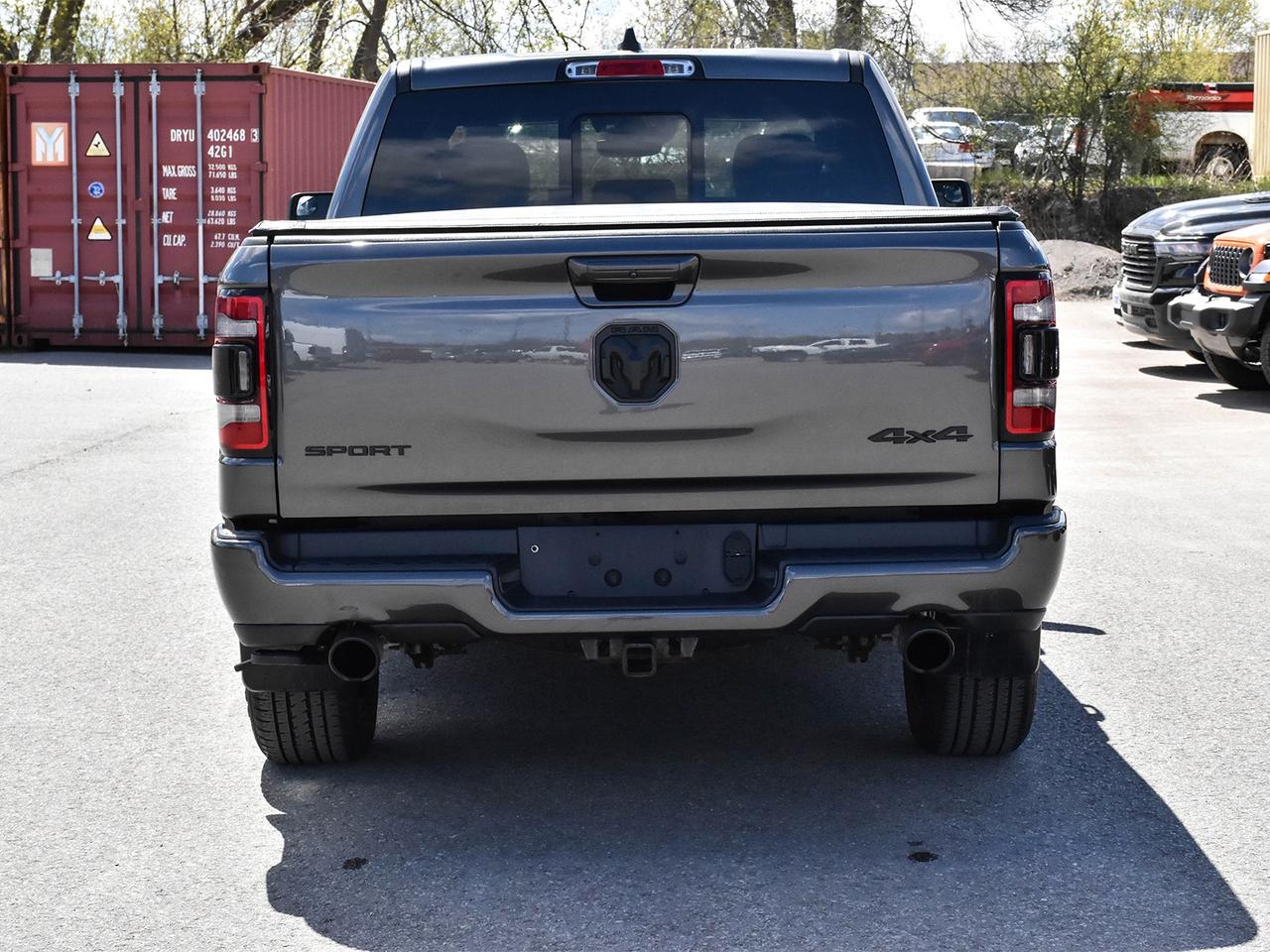 2022 RAM 1500 SPORT Photo4