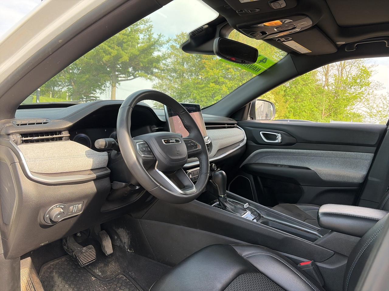 2023 Jeep Compass North 4x4   Clean Carfax Photo