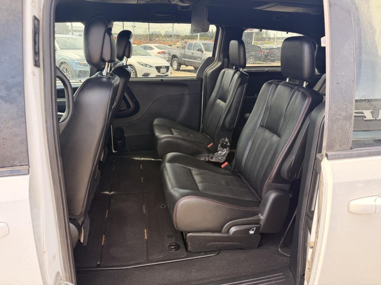 2017 Dodge Grand Caravan GT   NAV  LEATHER   CAMERA   HTD SEATS Photo