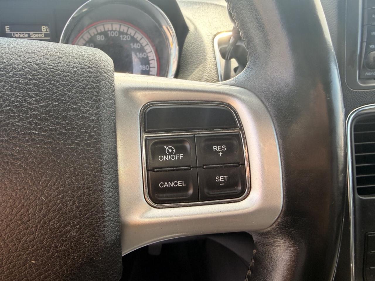 2017 Dodge Grand Caravan GT   NAV  LEATHER   CAMERA   HTD SEATS Photo
