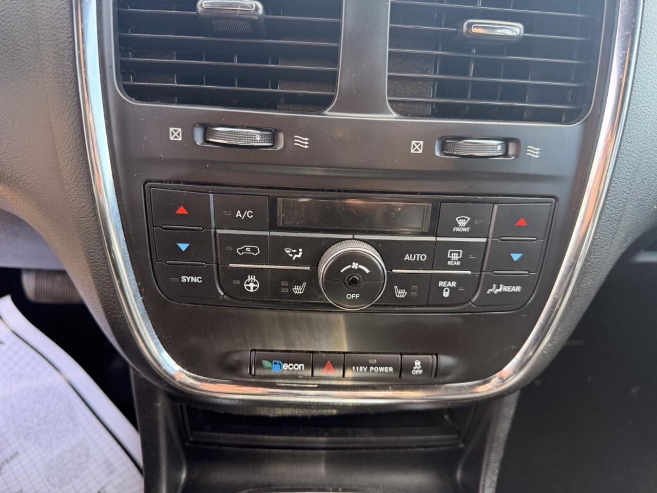 2017 Dodge Grand Caravan GT   NAV  LEATHER   CAMERA   HTD SEATS Photo