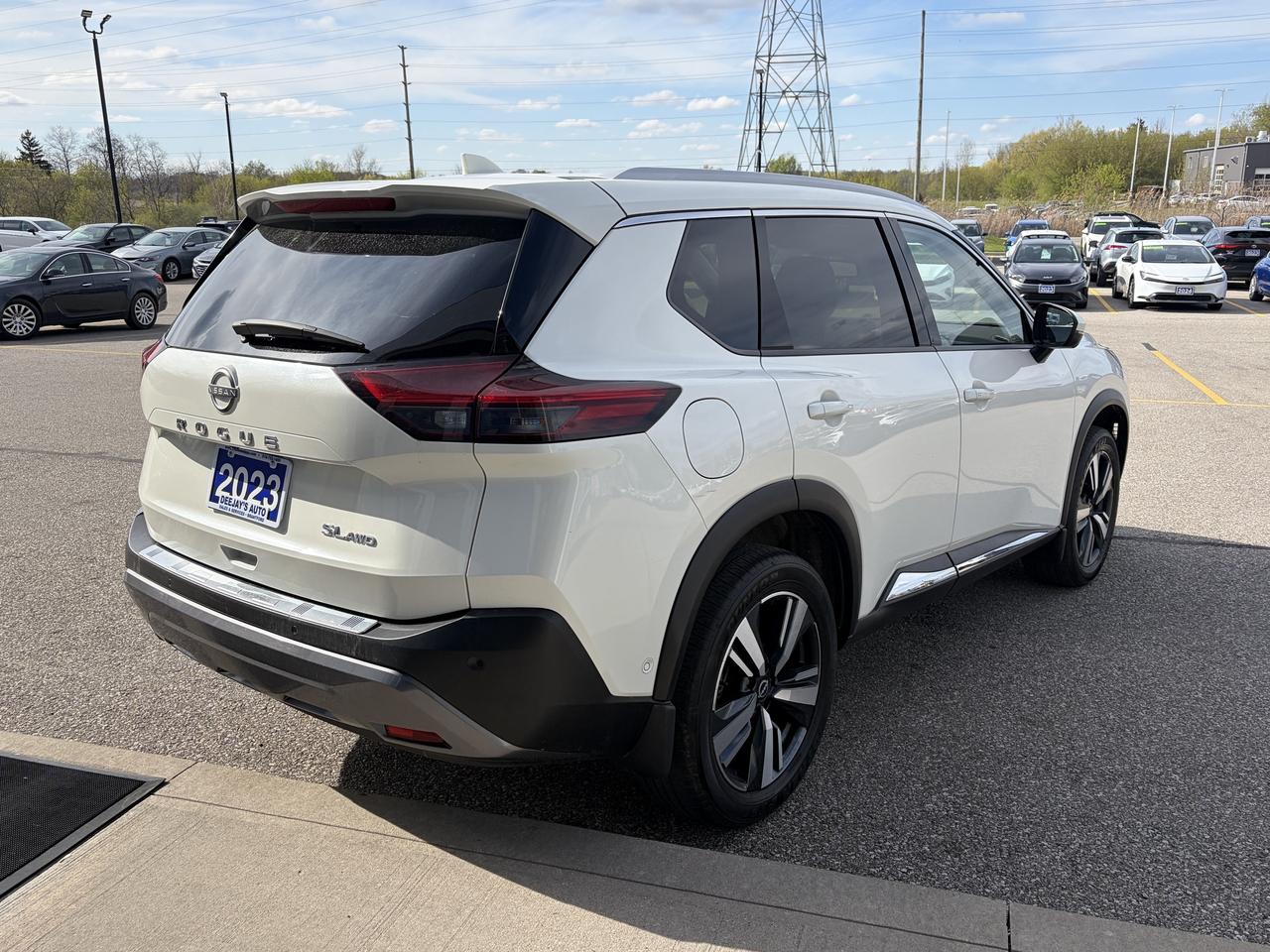 2023 Nissan Rogue SL   Loaded   Factory Warranty   AWD Clean Carfax Photo