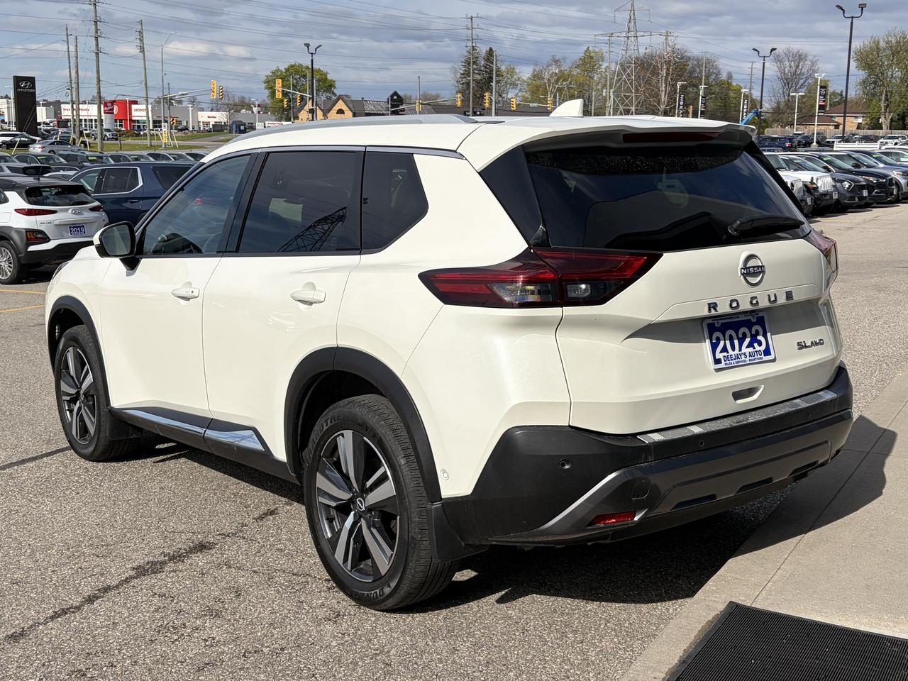 2023 Nissan Rogue SL   Loaded   Factory Warranty   AWD Clean Carfax Photo