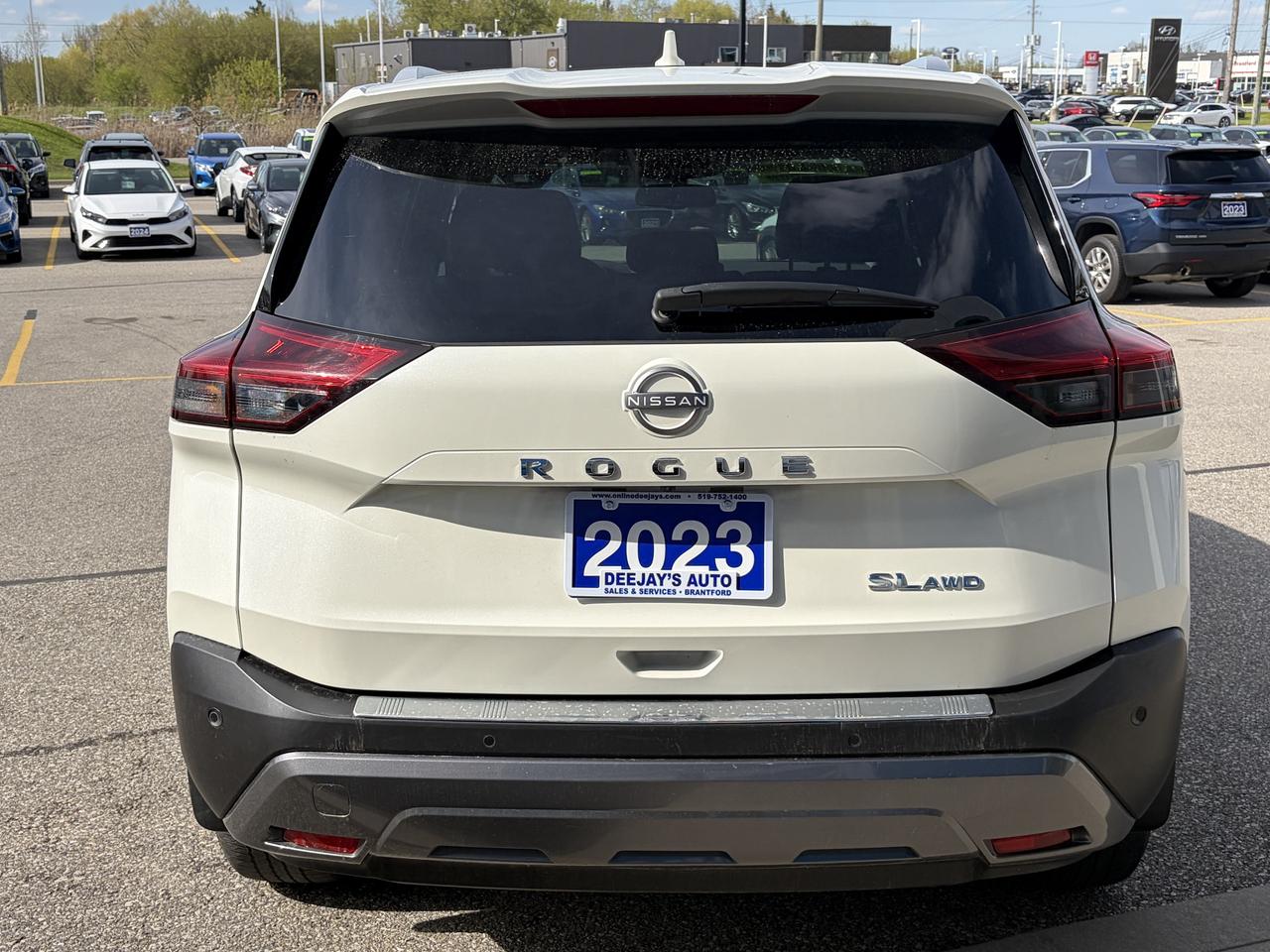 2023 Nissan Rogue SL   Loaded   Factory Warranty   AWD Clean Carfax Photo