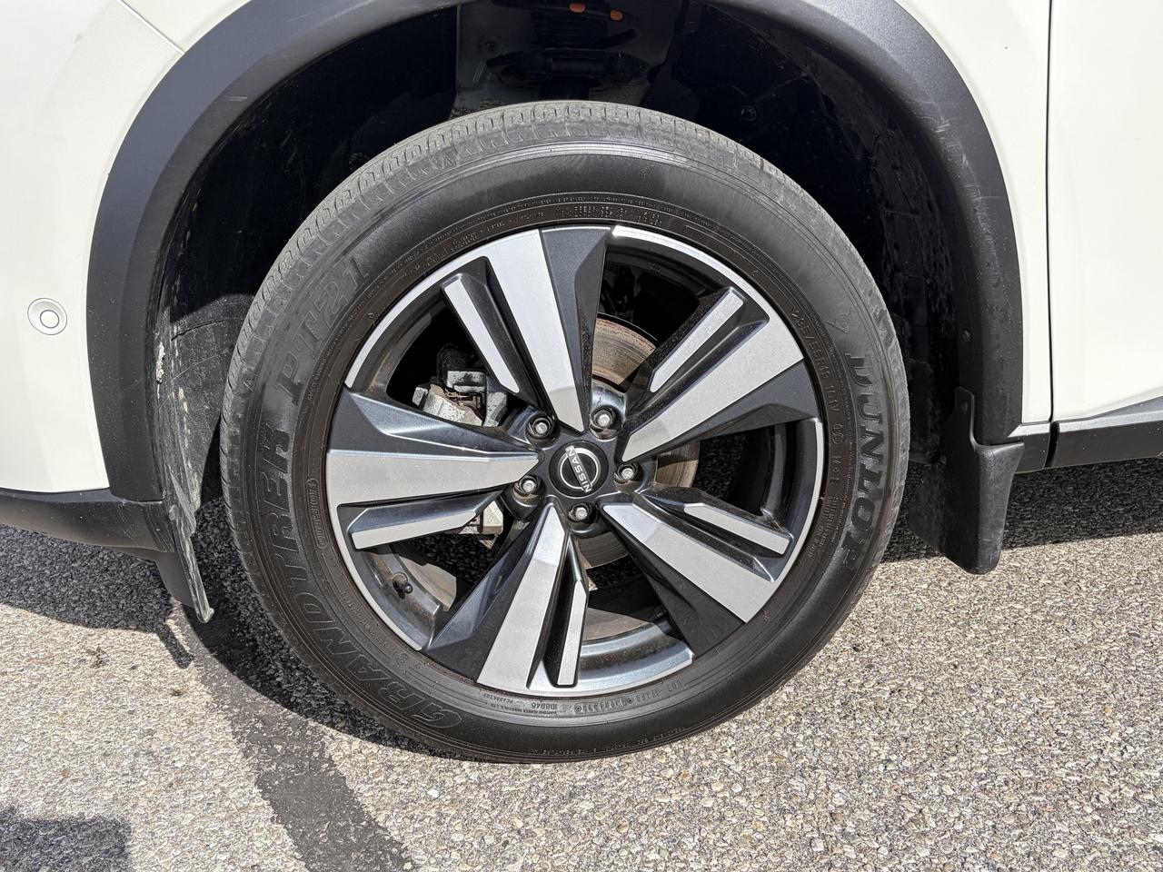 2023 Nissan Rogue SL   Loaded   Factory Warranty   AWD Clean Carfax Photo