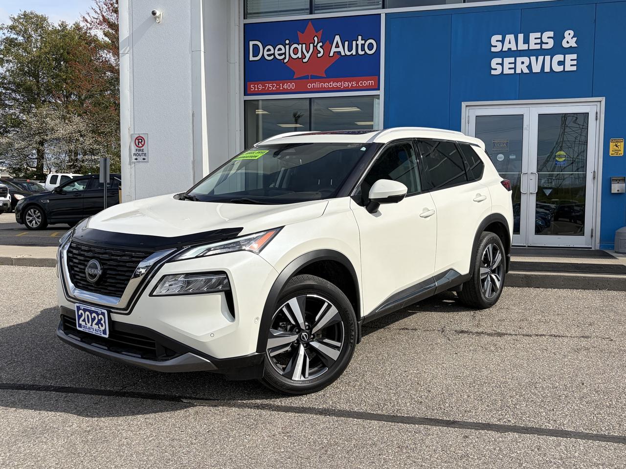2023 Nissan Rogue SL   Loaded   Factory Warranty   AWD Clean Carfax Photo