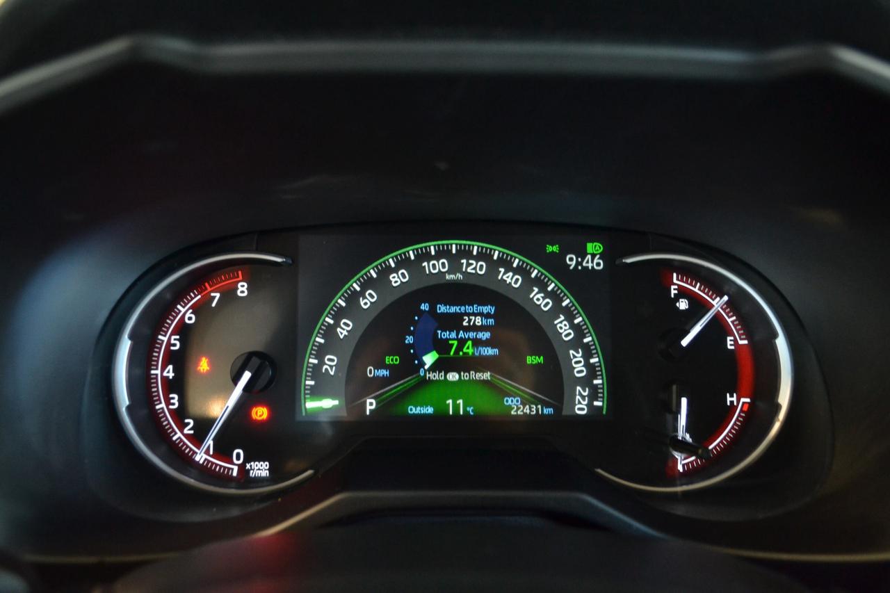 2025 Toyota RAV4 XLE Photo