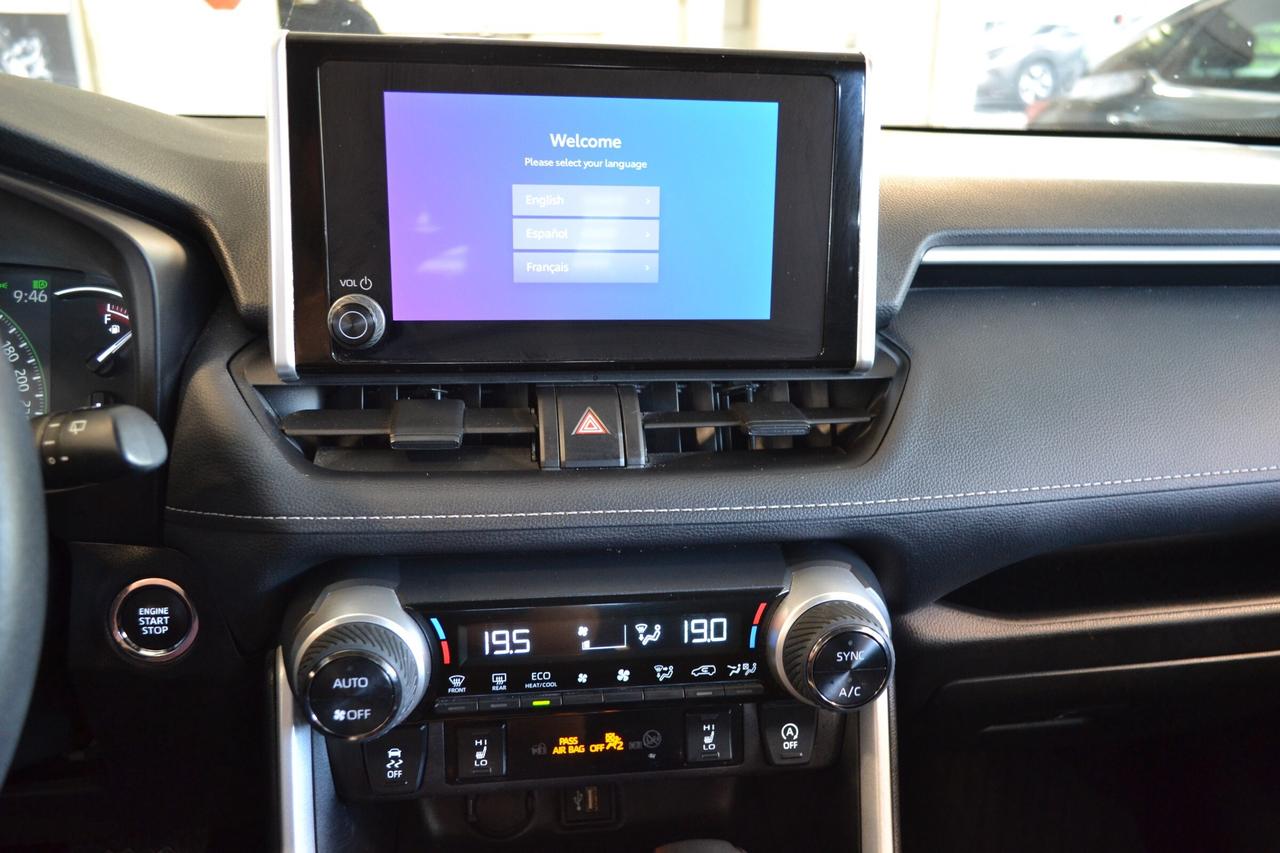 2025 Toyota RAV4 XLE Photo