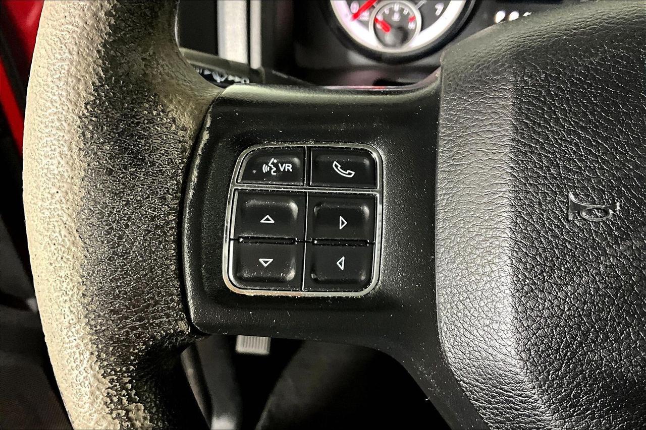 2017 RAM 1500 4WD Crew Cab 140.5 Express *Ltd Avail* Photo