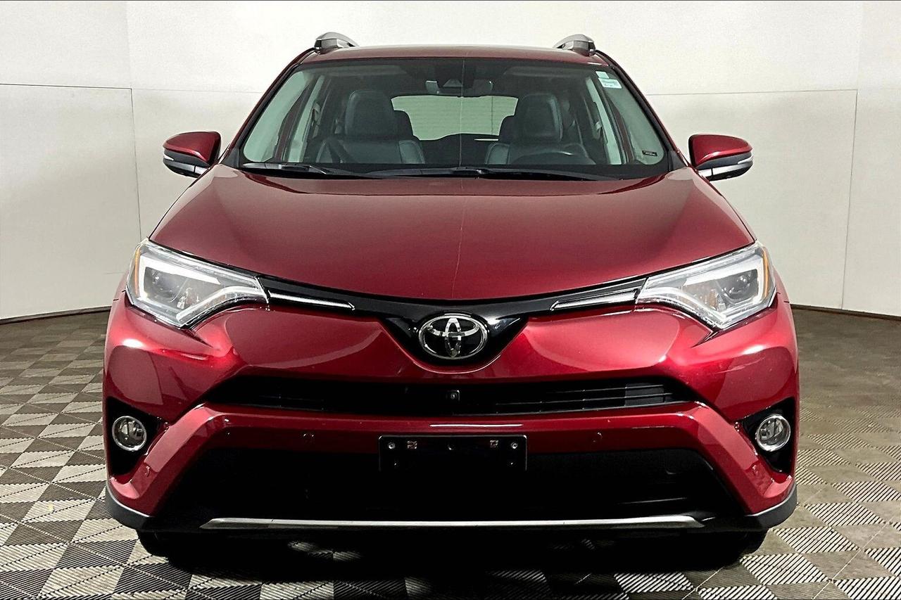 2018 Toyota RAV4 AWD LIMITED Photo