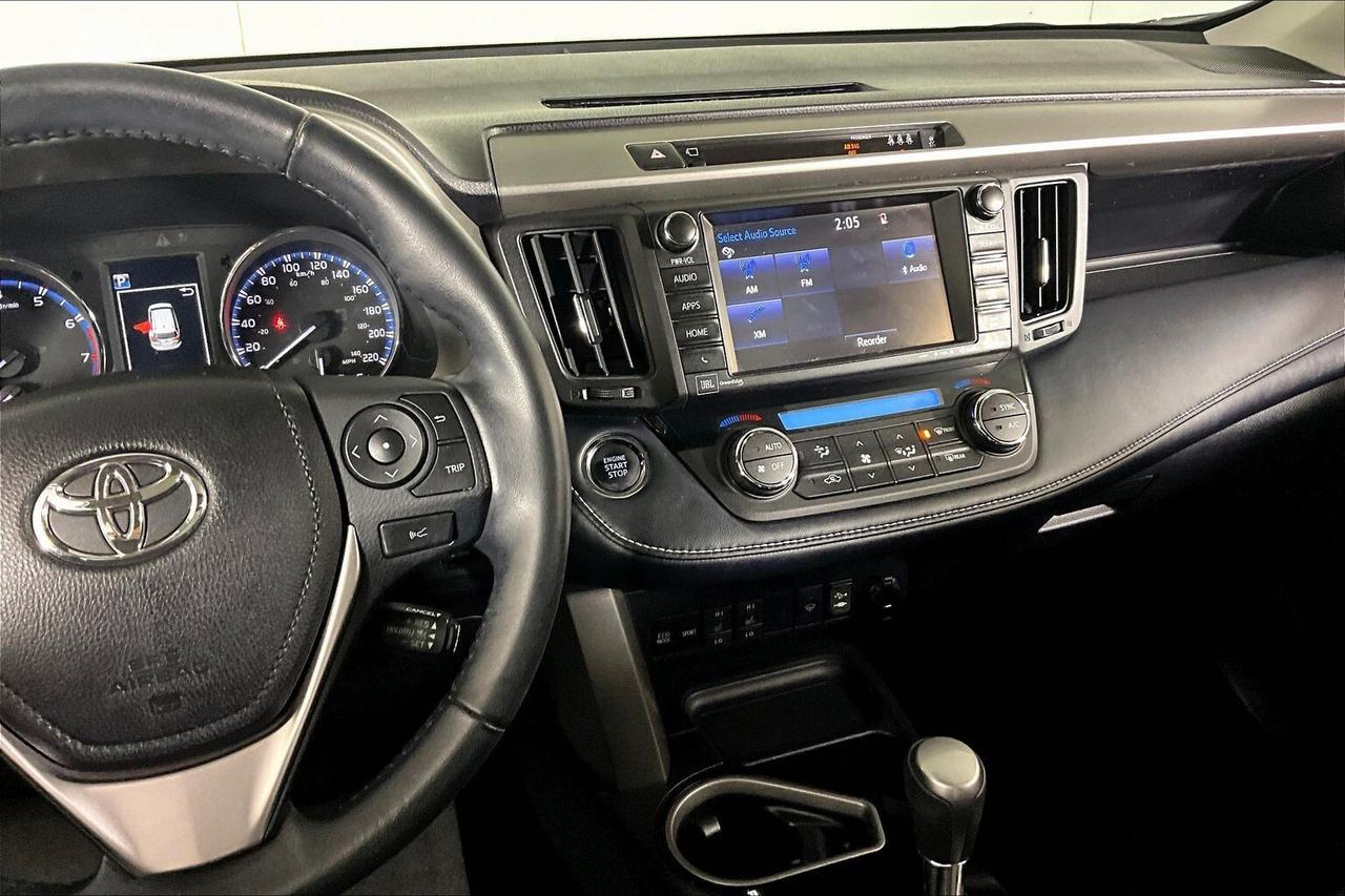 2018 Toyota RAV4 AWD LIMITED Photo