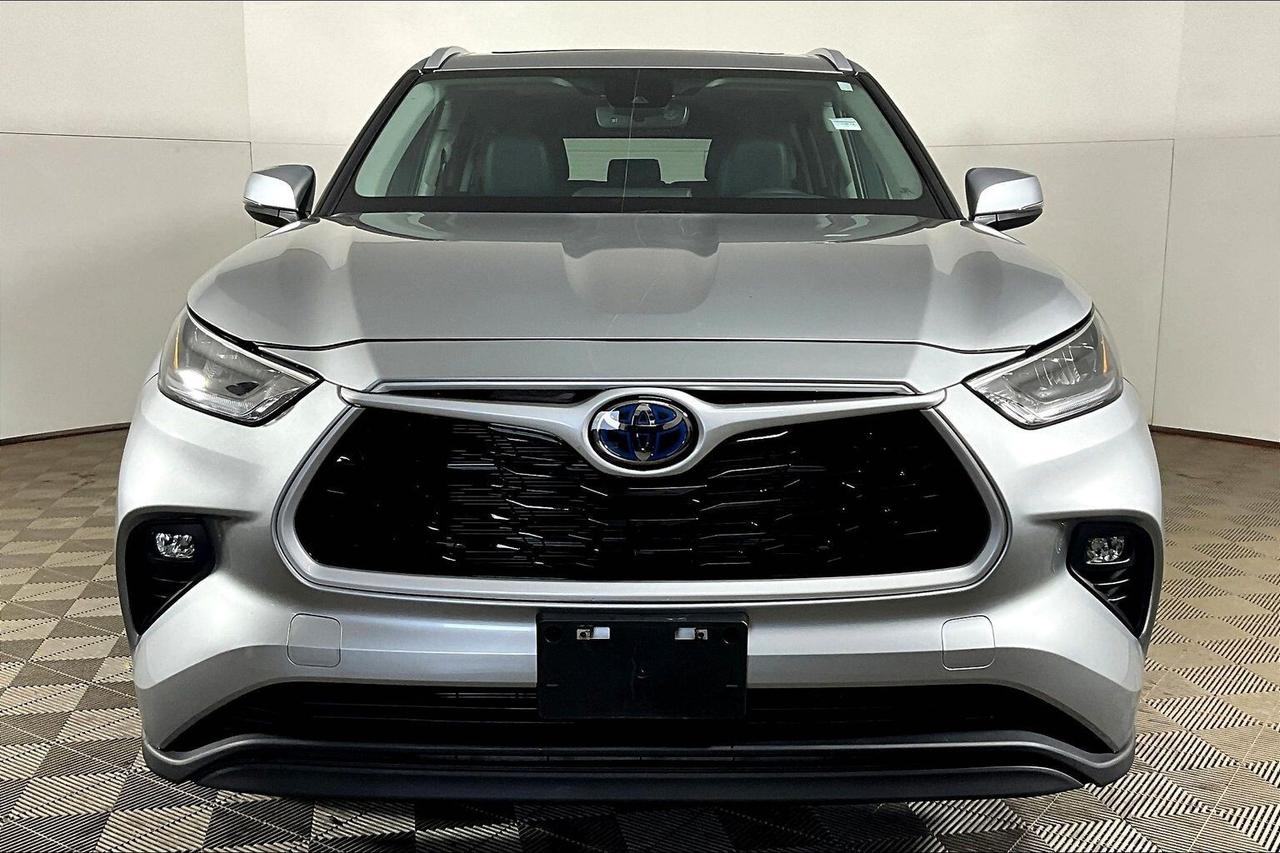 2024 Toyota Highlander HYBRID xle awd Photo2